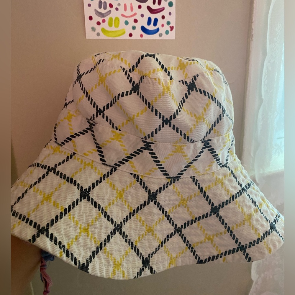 print bucket hat